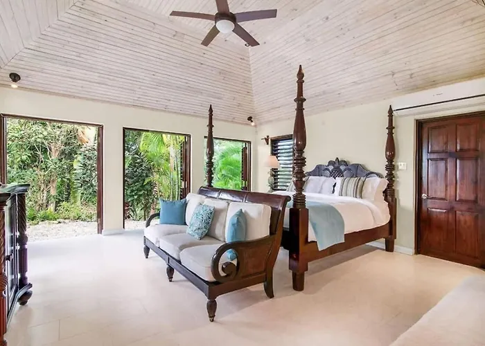 Hospitality Expert Half Hill 3br Pool *