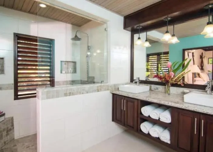 Hospitality Expert Half Hill 3br Pool