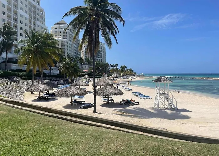 Apartment Hospitality Expert Half Hill 3br Pool Montego Bay