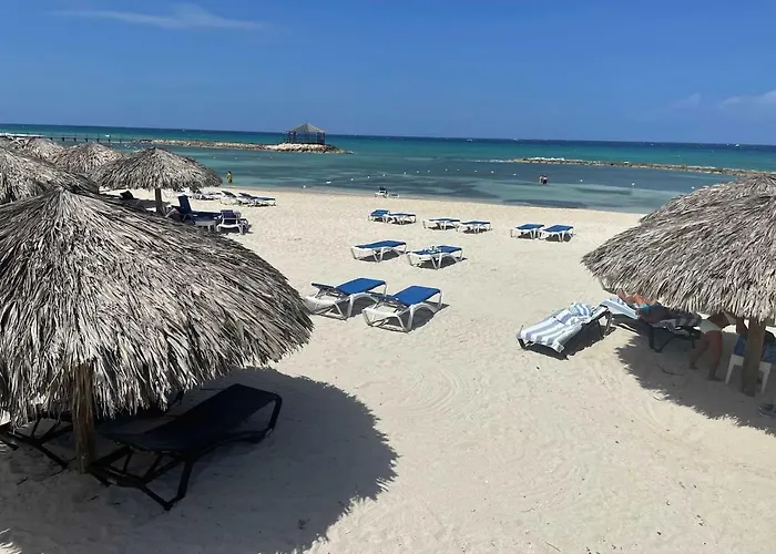 Apartment Hospitality Expert Half Hill 3br Pool Montego Bay
