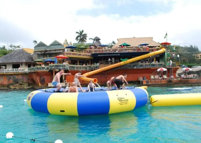 Apartment Hospitality Expert Half Hill 3br Pool Montego Bay
